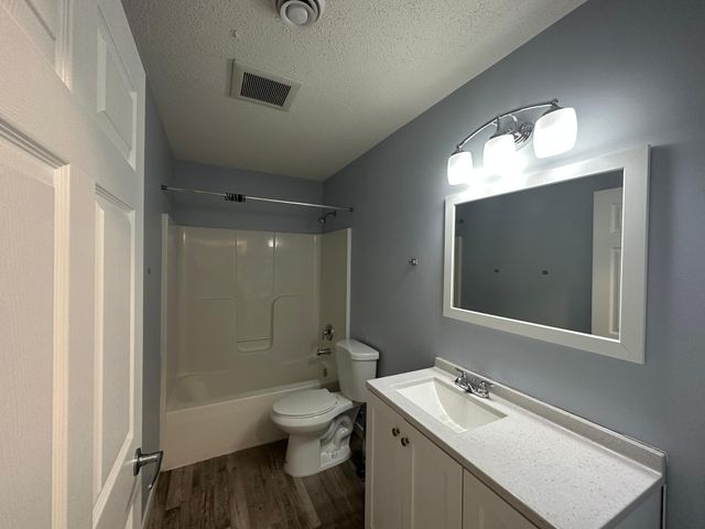4552 Manor Brook Drive NW, Rochester, MN 55901