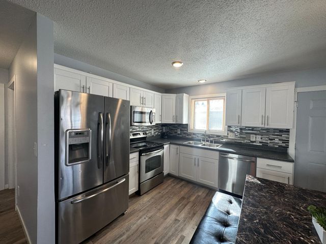 4552 Manor Brook Drive NW, Rochester, MN 55901