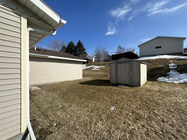 4552 Manor Brook Drive NW, Rochester, MN 55901