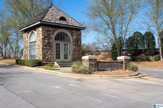 532 PARK LAKE LANE, Helena, AL 35080