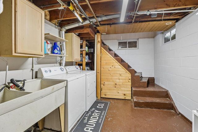 1422 Sharon Street, Janesville, WI 53545