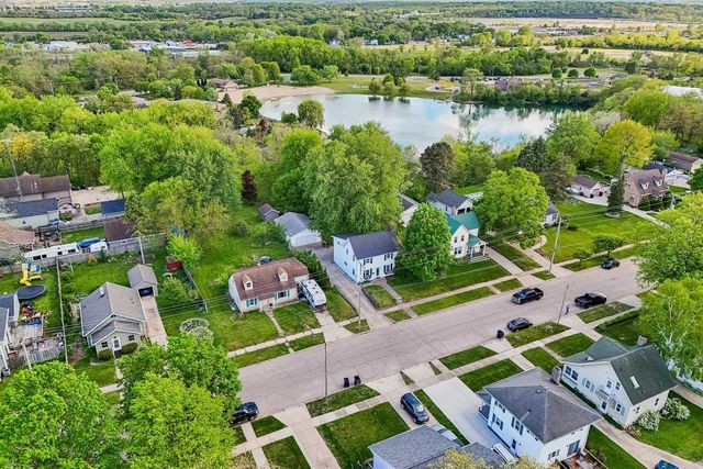 1422 Sharon Street, Janesville, WI 53545