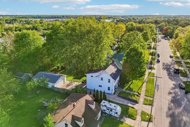 1422 Sharon Street, Janesville, WI 53545