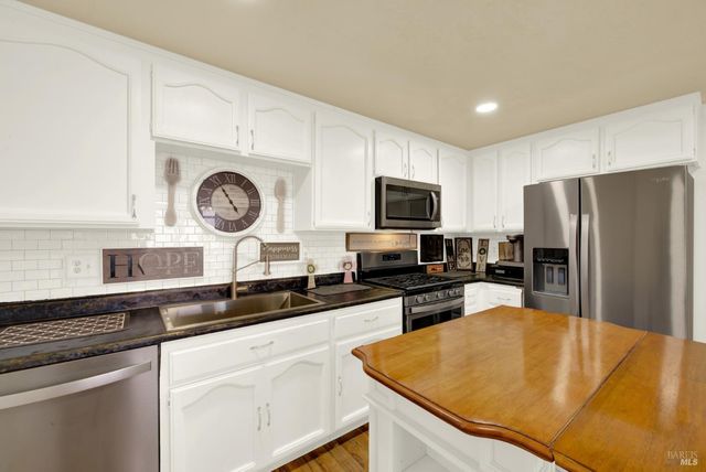 959 Matthew Ct, Fairfield, CA 94533