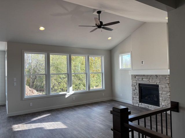 1633 FOUNDERS STREET, Neenah, WI 54956