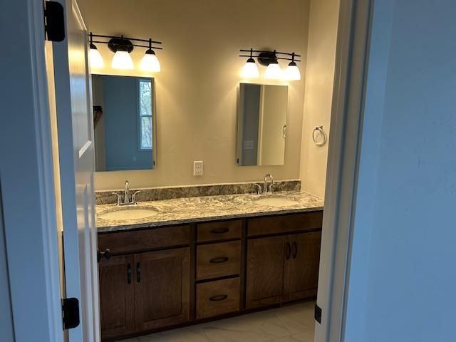 1633 FOUNDERS STREET, Neenah, WI 54956