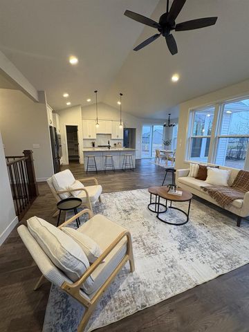 1633 FOUNDERS STREET, Neenah, WI 54956