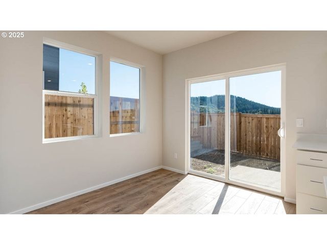 3830 Sw 35th St, Gresham, OR 97080