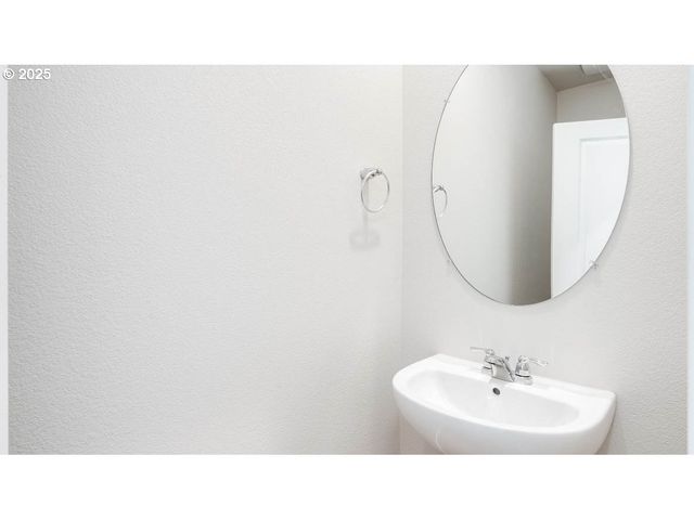 3830 Sw 35th St, Gresham, OR 97080