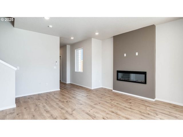 3830 Sw 35th St, Gresham, OR 97080