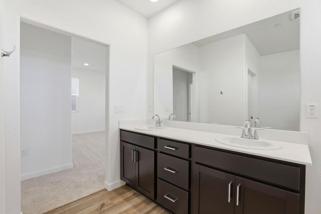 8457 Viborg Ln, Elk Grove, CA 95758