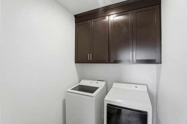 8457 Viborg Ln, Elk Grove, CA 95758