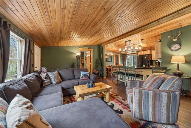 4808 N Water Road, Sanford, MI 48657