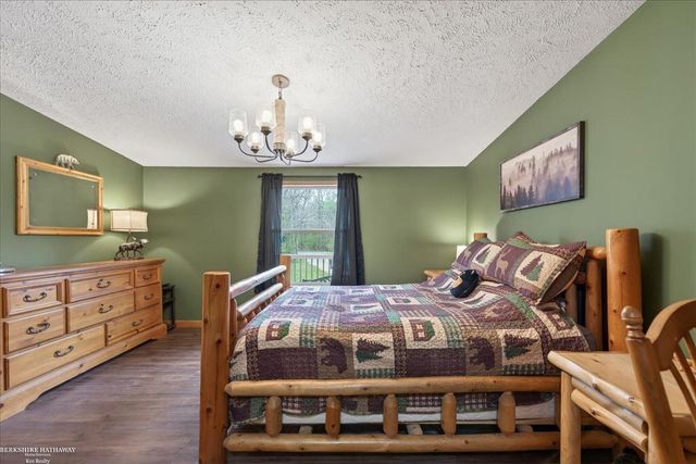 4808 N Water Road, Sanford, MI 48657