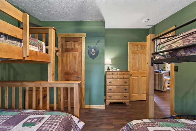 4808 N Water Road, Sanford, MI 48657