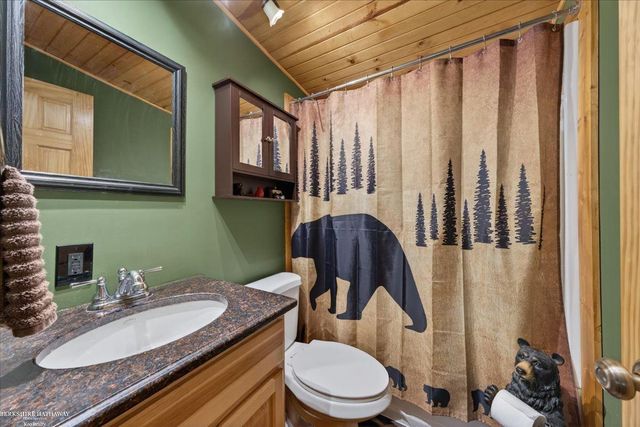 4808 N Water Road, Sanford, MI 48657