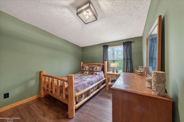 4808 N Water Road, Sanford, MI 48657