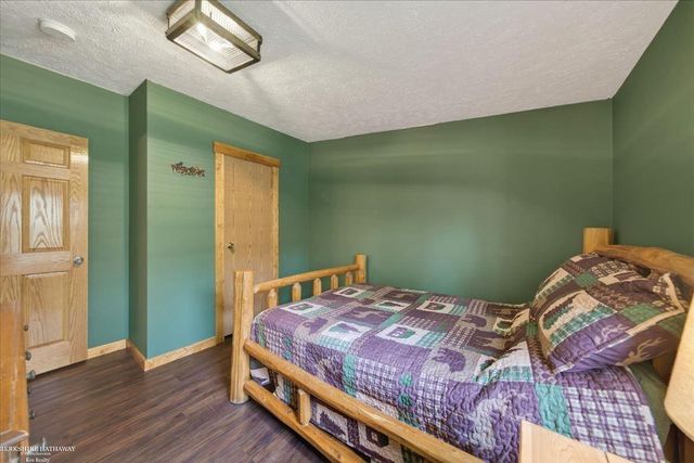 4808 N Water Road, Sanford, MI 48657