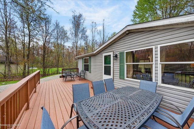 4808 N Water Road, Sanford, MI 48657