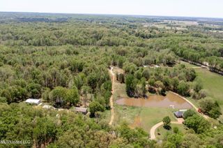 Mcmaster Road, Sarah, MS 38665