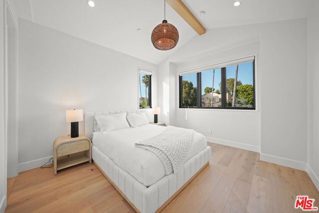 971 S Bundy Drive, Los Angeles, CA 90049