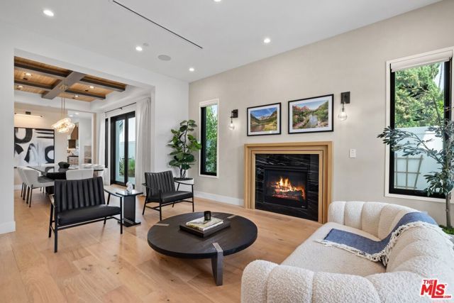 971 S Bundy Drive, Los Angeles, CA 90049