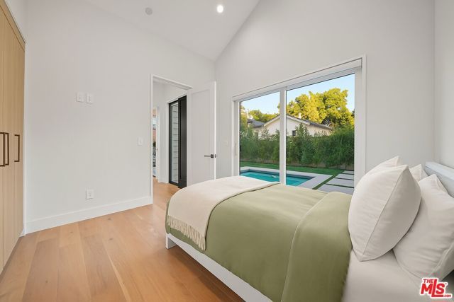 971 S Bundy Drive, Los Angeles, CA 90049