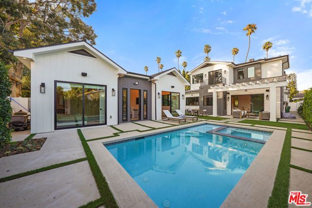 971 S Bundy Drive, Los Angeles, CA 90049