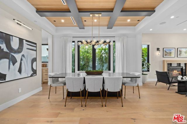 971 S Bundy Drive, Los Angeles, CA 90049