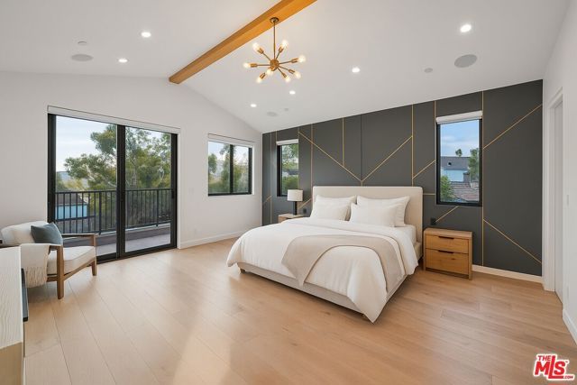 971 S Bundy Drive, Los Angeles, CA 90049