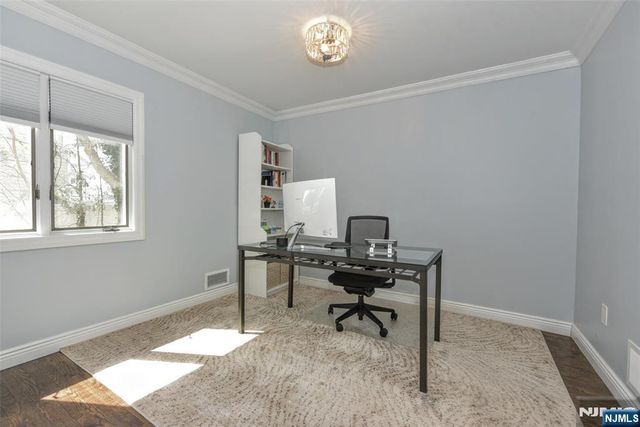 20 Prescott Road, Ho-ho-kus, NJ 07423