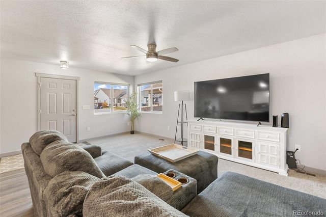 622 Cowboy Way, Canon City, CO 81212