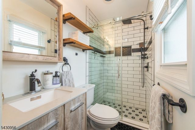 409 N 15Th St, Kenilworth Boro, NJ 07033