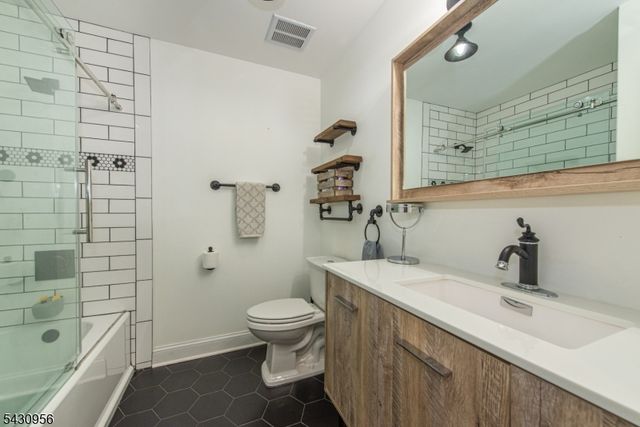409 N 15Th St, Kenilworth Boro, NJ 07033