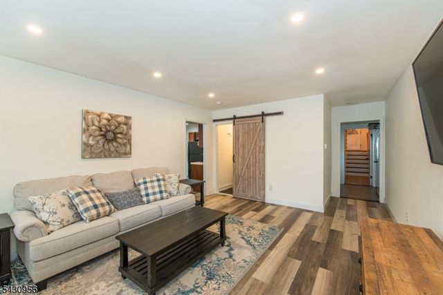 409 N 15Th St, Kenilworth Boro, NJ 07033