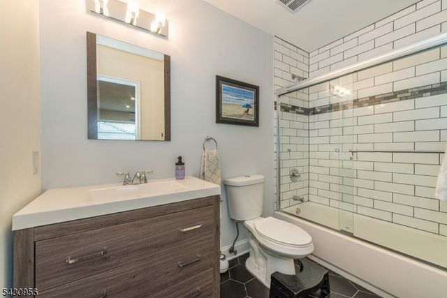 409 N 15Th St, Kenilworth Boro, NJ 07033