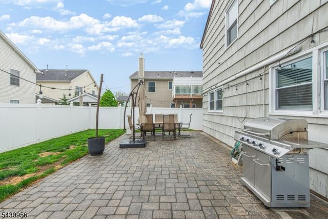 409 N 15Th St, Kenilworth Boro, NJ 07033