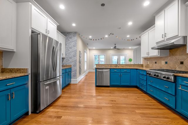 337 Transylvania Park, Lexington, KY 40508