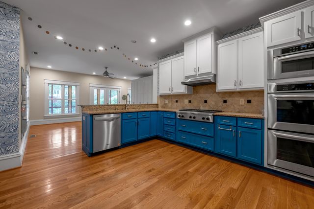 337 Transylvania Park, Lexington, KY 40508