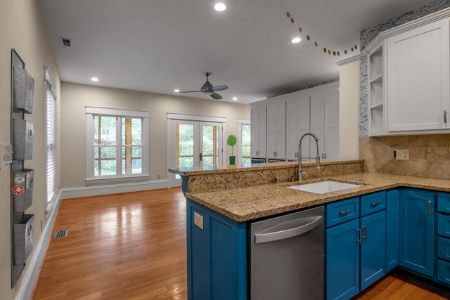337 Transylvania Park, Lexington, KY 40508