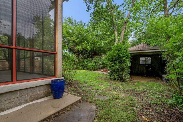 337 Transylvania Park, Lexington, KY 40508