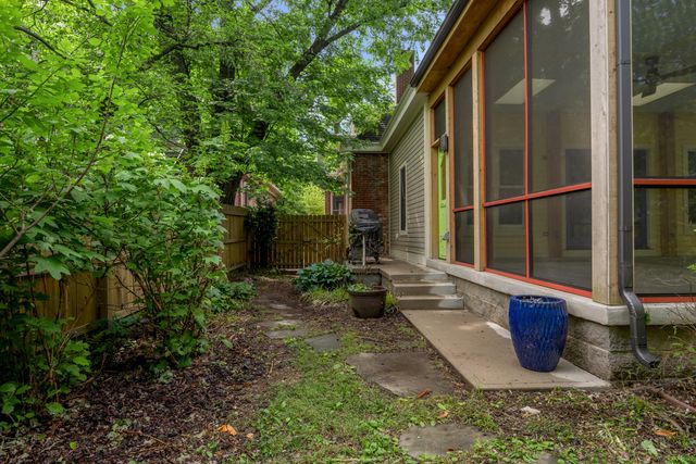 337 Transylvania Park, Lexington, KY 40508