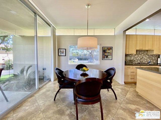 272 Desert Lakes Drive, Palm Springs, CA 92264