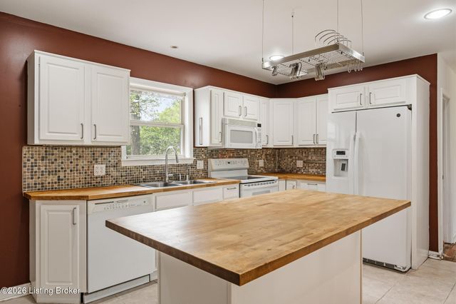 414 Wood Rd, Louisville, KY 40222