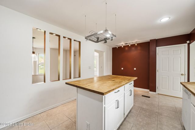 414 Wood Rd, Louisville, KY 40222