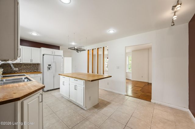 414 Wood Rd, Louisville, KY 40222