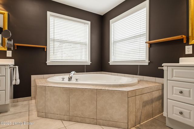 414 Wood Rd, Louisville, KY 40222