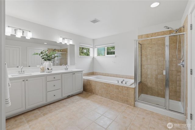 252 245th Place NE, Sammamish, WA 98074