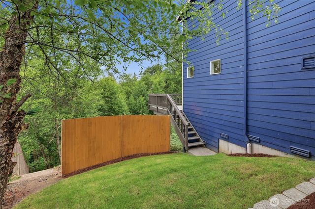 252 245th Place NE, Sammamish, WA 98074