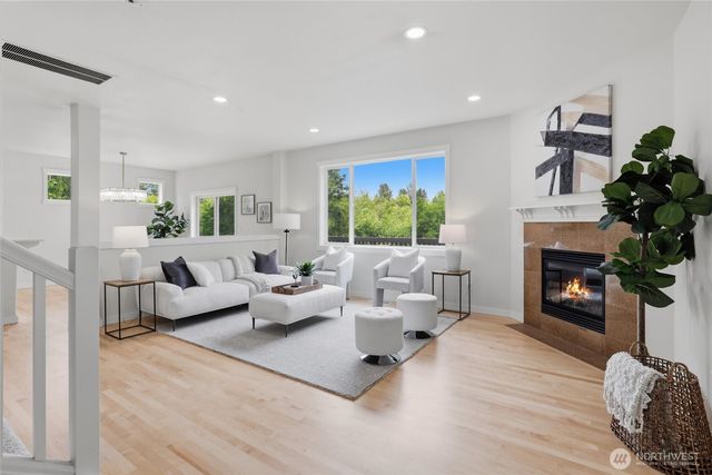 252 245th Place NE, Sammamish, WA 98074
